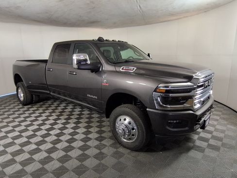 New 2026 RAM 3500 Laramie AWD/4WD image 3