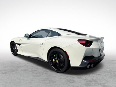 Used 2019 Ferrari Portofino RWD image 2