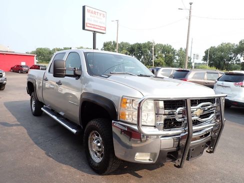Used 2009 Chevrolet Silverado 2500 LT w/ Exterior Plus Package AWD/4WD image 1
