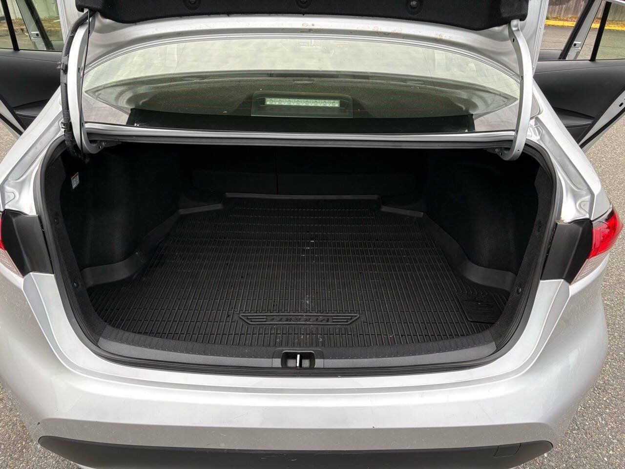 Used 2022 Toyota Corolla LE w/ Premium Interior Package FWD image 48