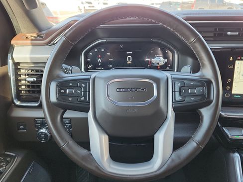 Used 2025 GMC Sierra 1500 Denali w/ Denali Reserve Package AWD/4WD image 19