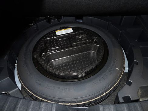 Used 2022 Toyota Corolla Cross XLE image 20