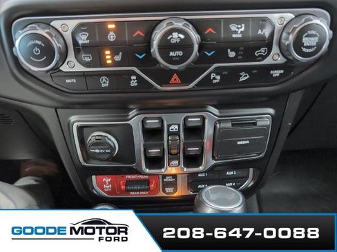 Used 2021 Jeep Wrangler Unlimited Rubicon w/ Dual Top Group image 16