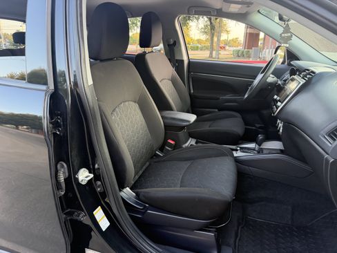 Used 2020 Mitsubishi Outlander Sport ES FWD image 10