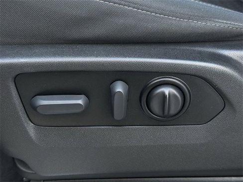 Used 2021 Chevrolet Silverado 1500 LT Trail Boss image 28