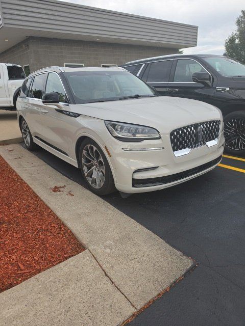 Used 2023 Lincoln Aviator Grand Touring w/ Equipment Group 301A AWD/4WD image 1