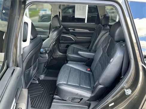 Used 2023 Kia Telluride SX Prestige image 24