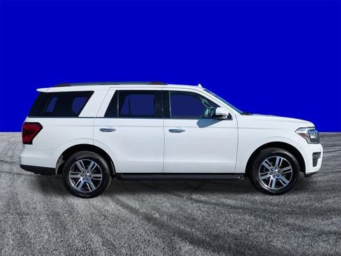 Certified 2024 Ford Expedition Limited RWD image 3