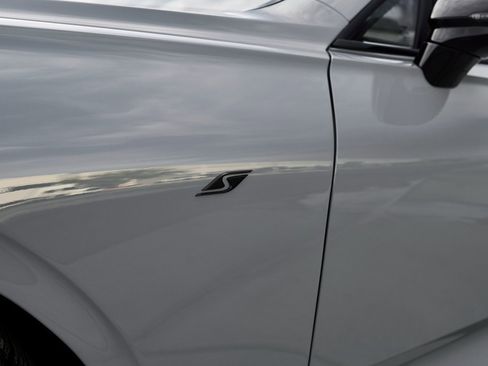 Used 2024 Bentley Continental GT S image 7