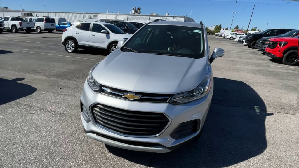 Used 2022 Chevrolet Trax LT w/ Driver Confidence Package AWD/4WD image 5