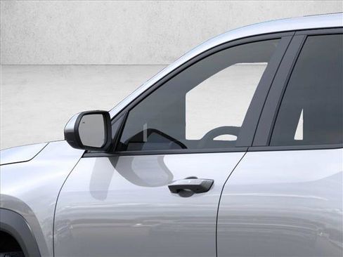 Used 2027 Chevrolet Equinox LT FWD image 12