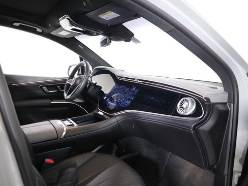 Used 2023 Mercedes-Benz EQS 580 4MATIC SUV image 48