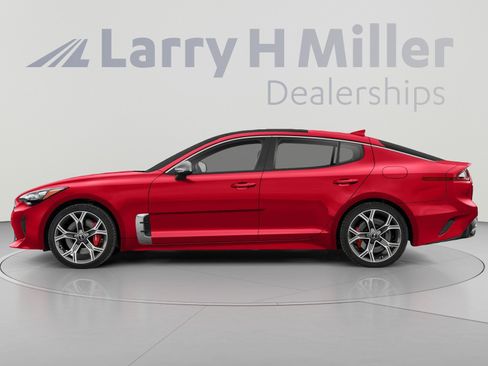 Used 2018 Kia Stinger GT1 RWD image 3