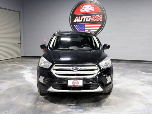 Used 2018 Ford Escape SEL image 2