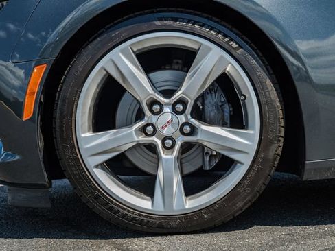 Used 2018 Chevrolet Camaro SS RWD image 18