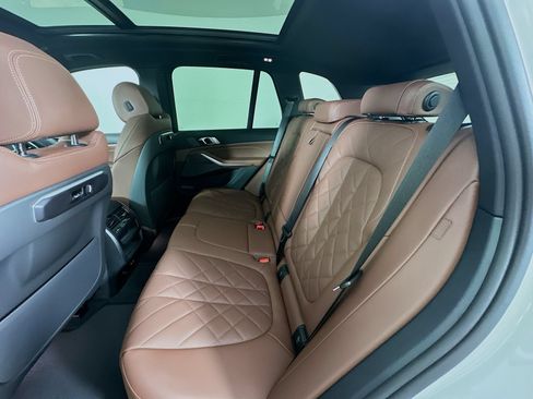 New 2026 BMW X5 xDrive50e w/ Premium Package AWD/4WD image 39