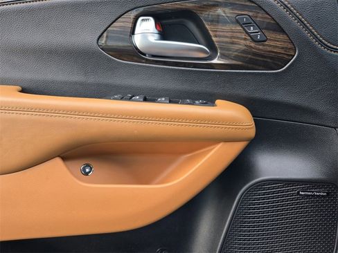 Used 2021 Chrysler Pacifica Pinnacle image 20