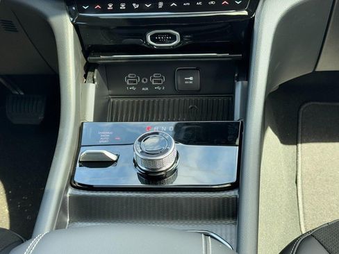 New 2026 Jeep Grand Cherokee Altitude AWD/4WD image 12