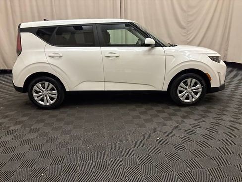 Certified 2025 Kia Soul LX FWD image 4