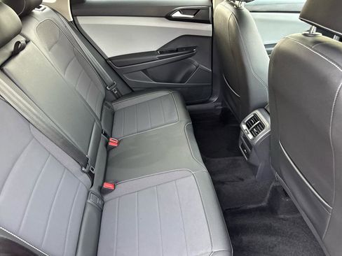 Used 2023 Volkswagen Taos SE w/ Panoramic Sunroof Package AWD/4WD image 36