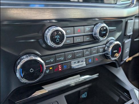 Used 2025 Ford F250 Lariat w/ Lariat Ultimate Package image 12