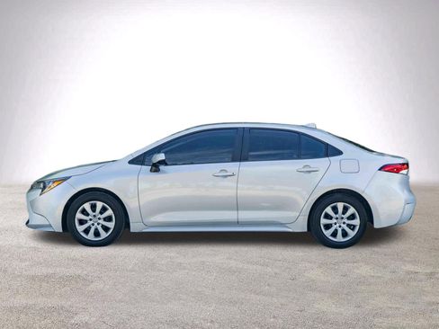 Used 2022 Toyota Corolla LE FWD image 6