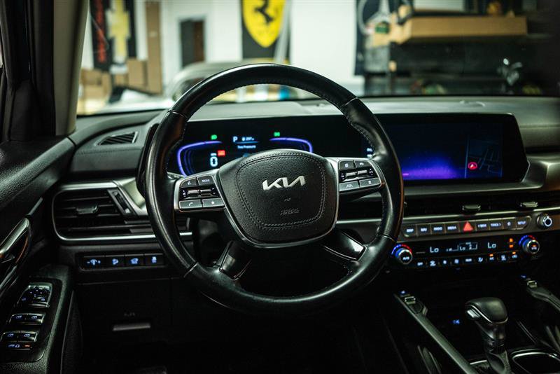 Used 2025 Kia Telluride S AWD/4WD image 16