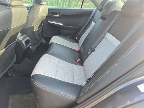 Used 2013 Toyota Camry SE FWD image 16