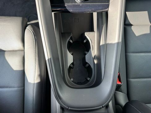 Used 2025 Porsche Macan Electric image 26