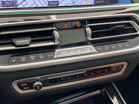 Used 2019 BMW X5 xDrive40i w/ Premium Package image 28