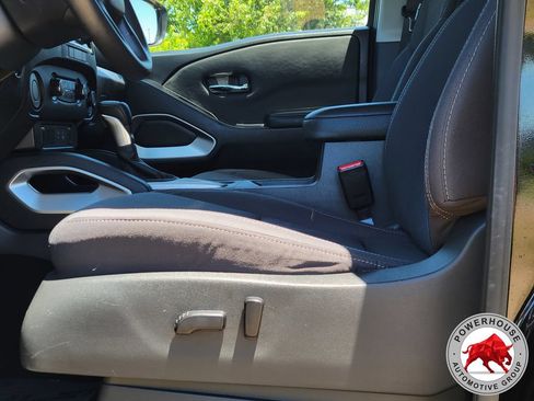 Used 2023 Nissan Frontier SV RWD image 23