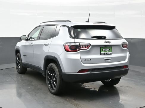 New 2026 Jeep Compass Latitude AWD/4WD image 4