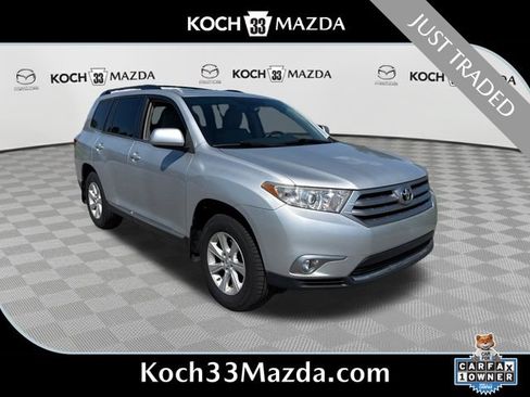 Used 2011 Toyota Highlander SE w/ Tow Pkg AWD/4WD image 1