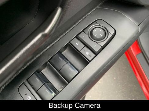 Used 2025 Toyota Tacoma SR5 AWD/4WD image 13