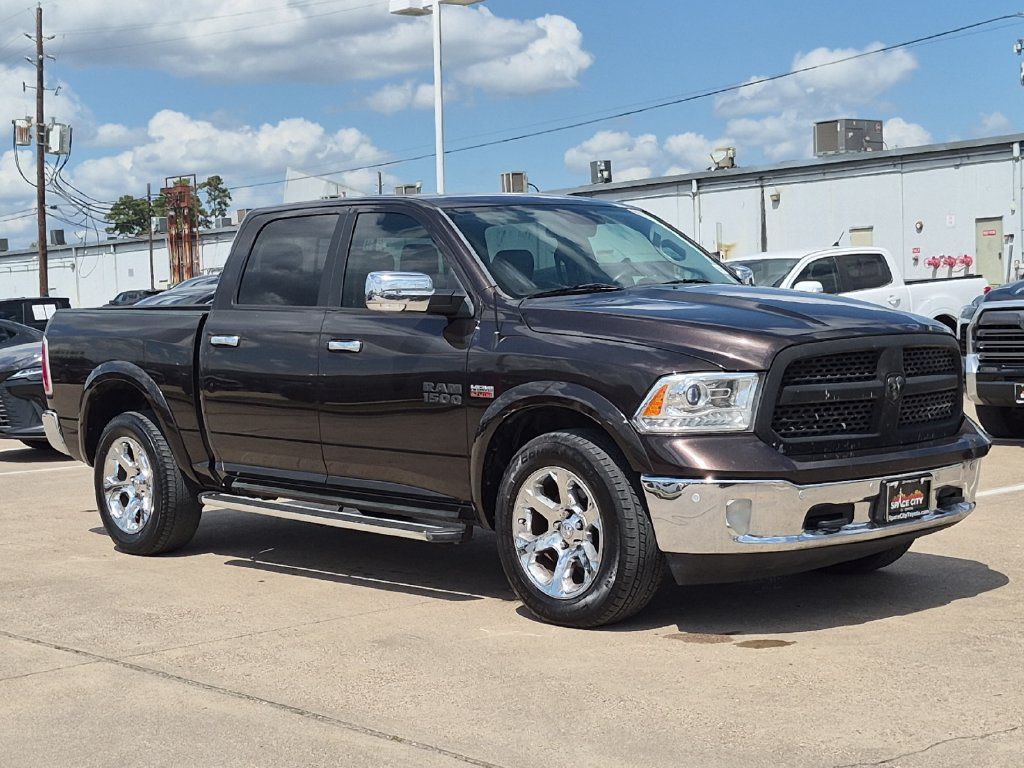 Used 2017 RAM 1500 Laramie w/ Convenience Group AWD/4WD image 8