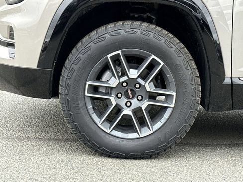 Used 2026 GMC Terrain AT4 w/ Convenience Package III AWD/4WD image 12