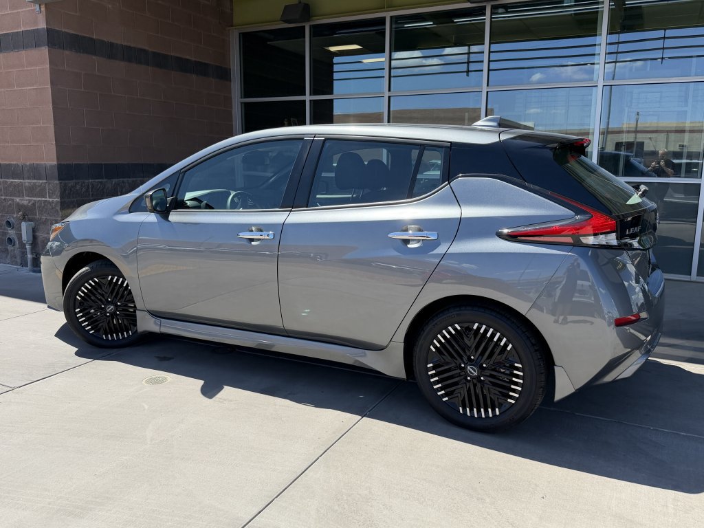 Used 2024 Nissan Leaf SV Plus FWD image 5