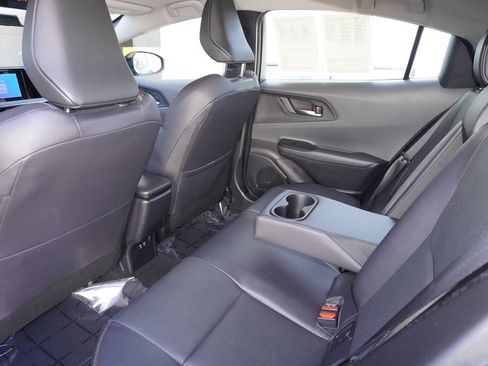 Used 2025 Toyota Prius XLE image 9