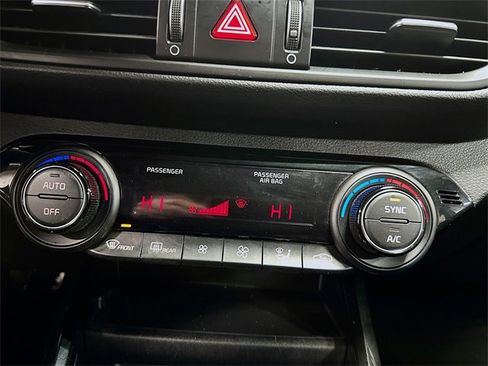 Used 2023 Kia Forte GT-Line image 23