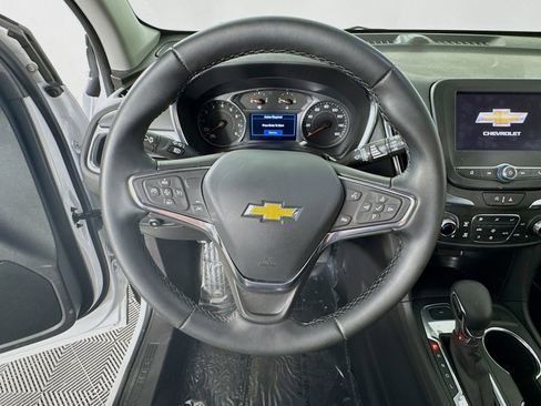 Used 2023 Chevrolet Equinox LT AWD/4WD image 13