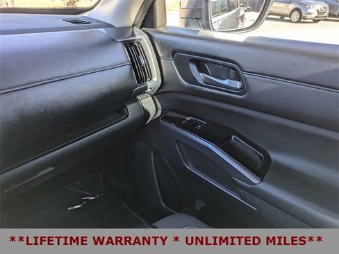Used 2024 Nissan Pathfinder SL image 19