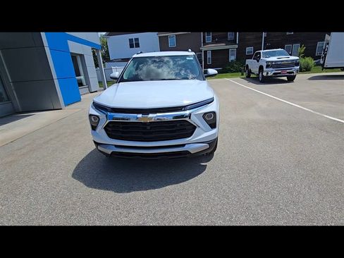 New 2026 Chevrolet TrailBlazer LT w/ Convenience Package AWD/4WD image 3