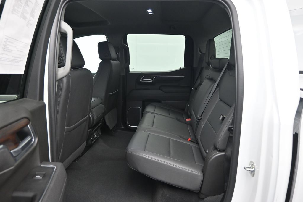 Used 2025 GMC Sierra 1500 SLT AWD/4WD image 27