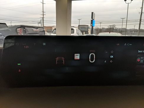 Used 2025 Ford Expedition Max Platinum w/ Driver's Package image 31