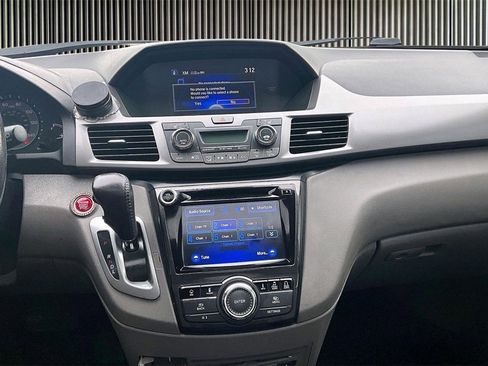 Used 2014 Honda Odyssey Touring Elite image 6