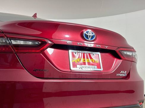Certified 2022 Toyota Camry XLE w/ Navigation Upgrade Package FWD image 28