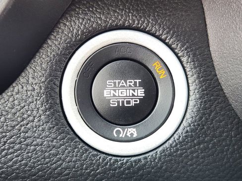 Used 2023 RAM 1500 Laramie image 23