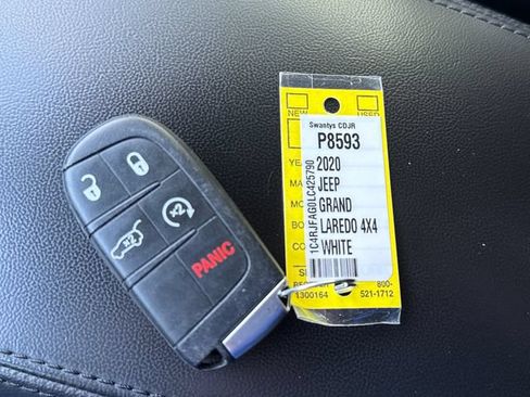 Used 2020 Jeep Grand Cherokee Altitude AWD/4WD image 29