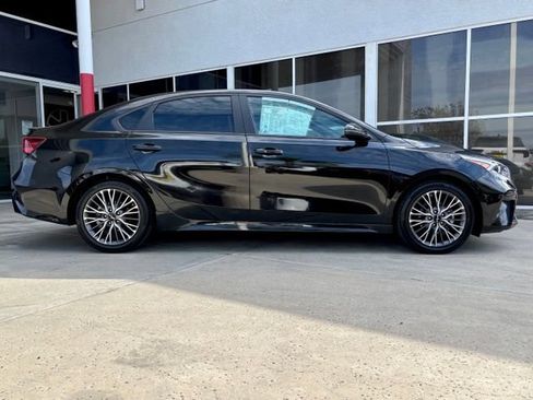 Used 2023 Kia Forte GT-Line FWD image 2