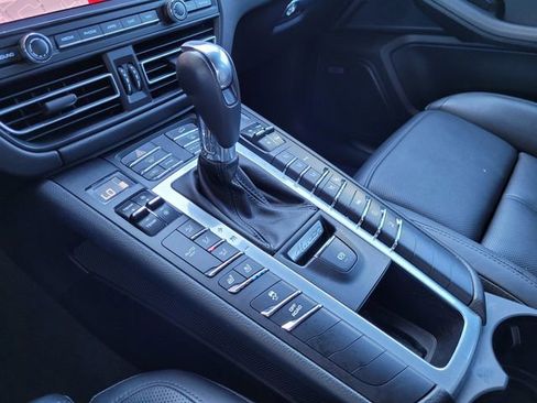 Used 2021 Porsche Macan S AWD/4WD image 12